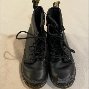 YOUTH 1460 SOFTY T LEATHER LACE UP BOOTS